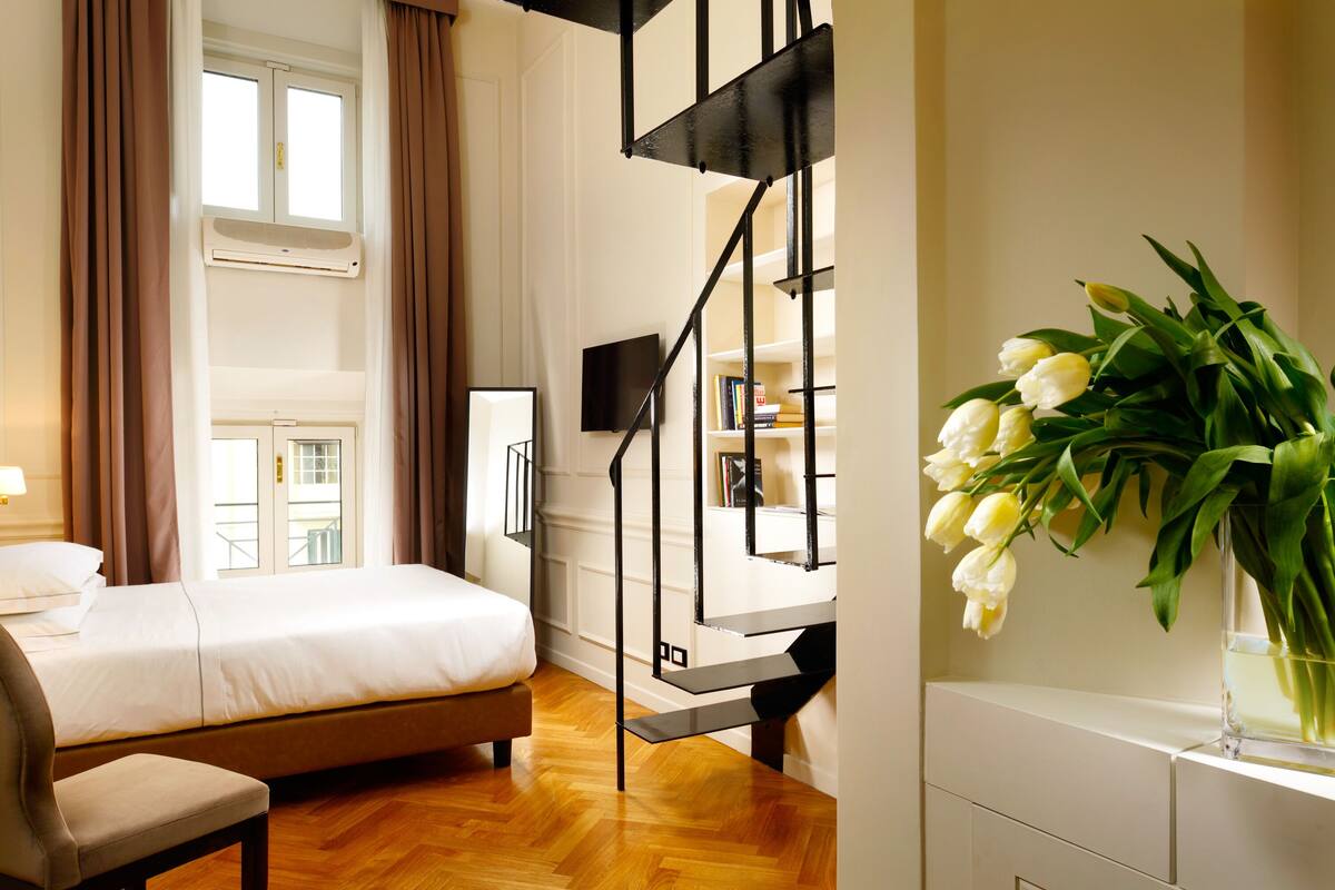 Design room (Boutique) - Split level room | 低過敏寢具、羽絨被、迷你吧、客房內保險箱