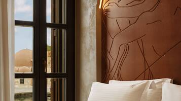 Deluxe-Doppelzimmer, Meerblick | Zimmersafe, Schreibtisch, laptopgeeigneter Arbeitsplatz