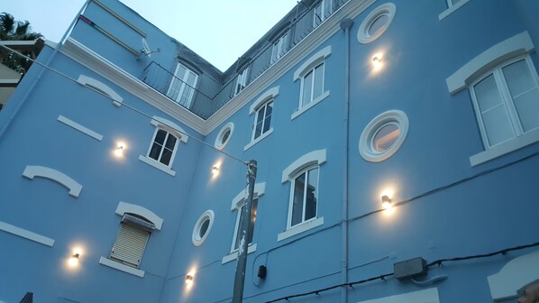 숙박 시설 정면