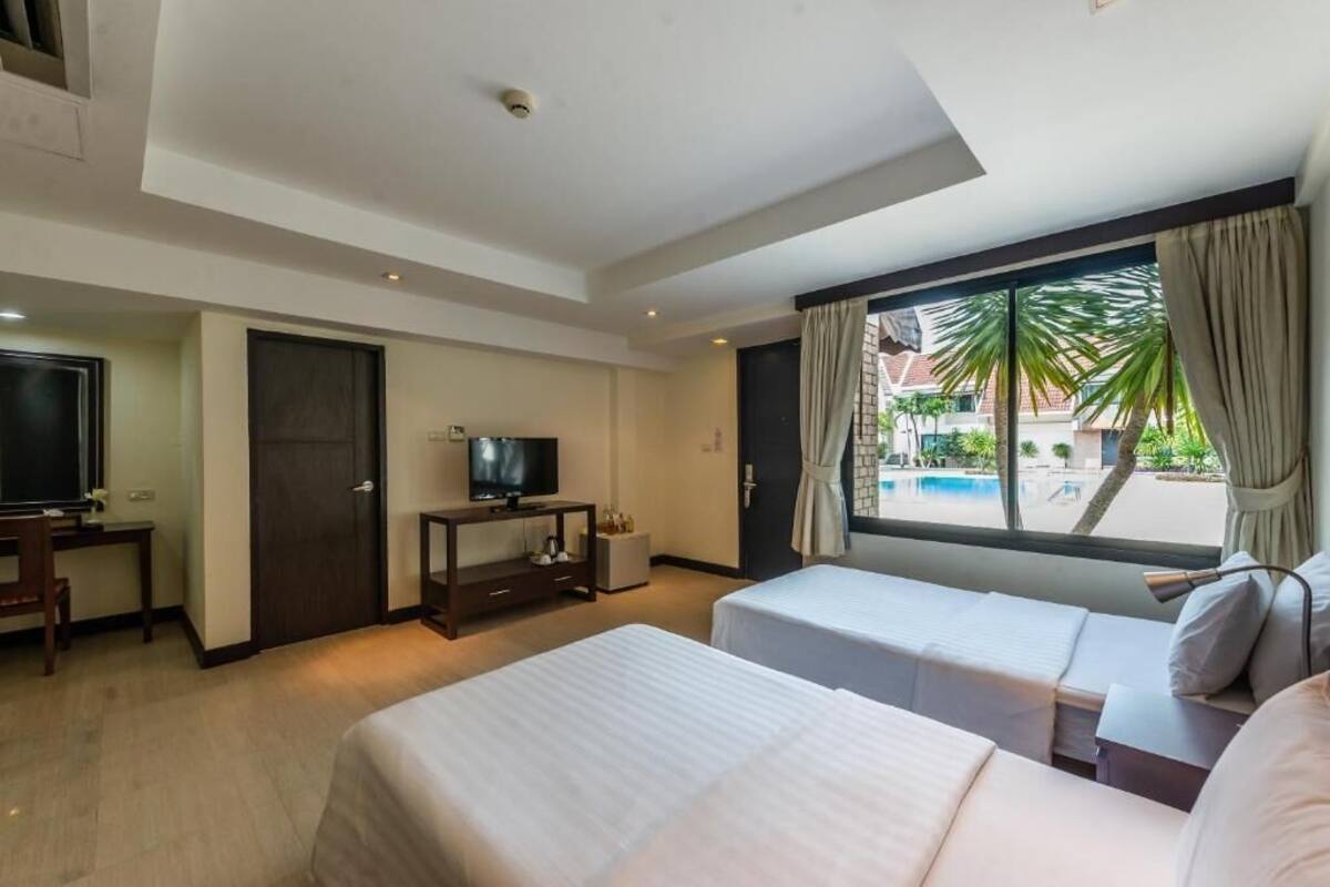 Superior Garden Access Twin | 1 bedroom, premium bedding, minibar, in-room safe