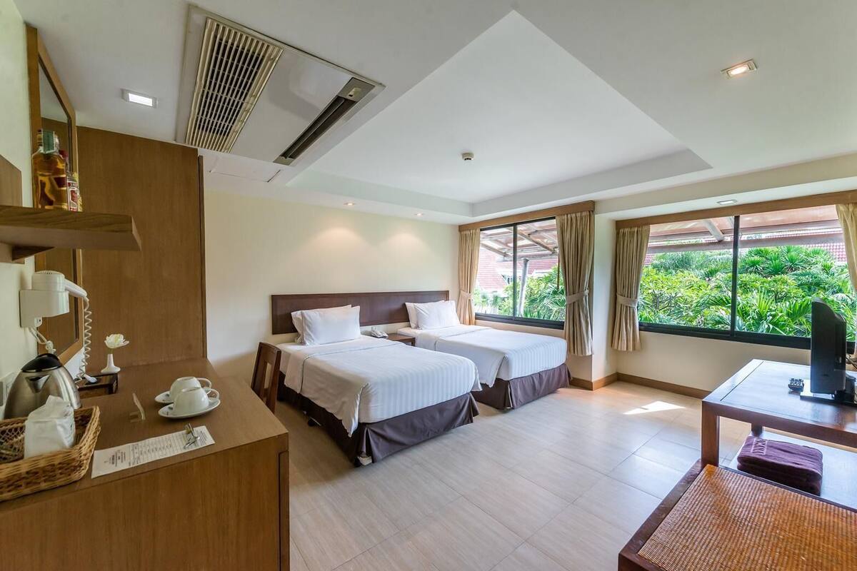 Superior Twin | 1 bedroom, premium bedding, minibar, in-room safe
