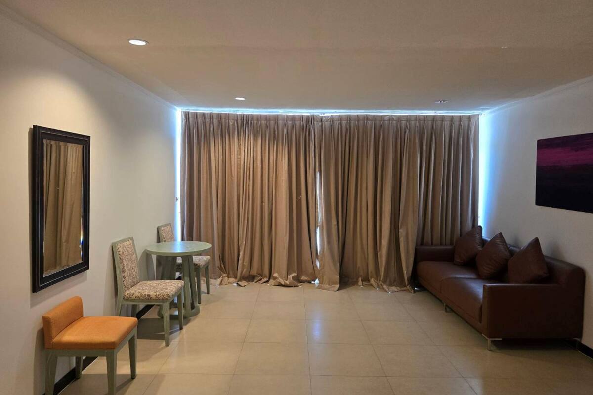 1 bedroom, premium bedding, minibar, in-room safe