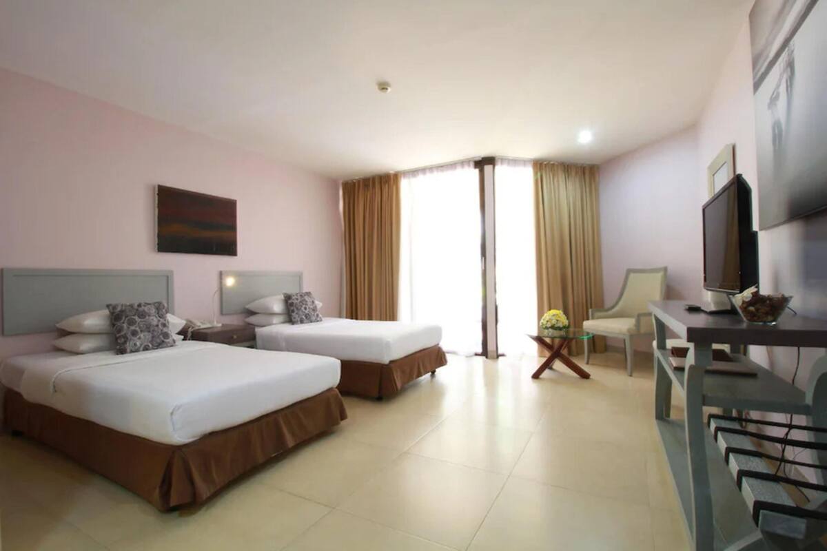 Premier Garden Access Twin | 1 bedroom, premium bedding, minibar, in-room safe