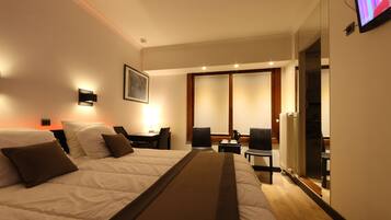 Economy Double Room, Forest Side | Egyptian cotton sheets, premium bedding, minibar, in-room safe