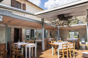 Restaurant - La Valle Dei Caprioli - B&B (Montescudo)