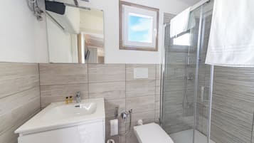Superior Tent, 1 Bedroom | Bathroom