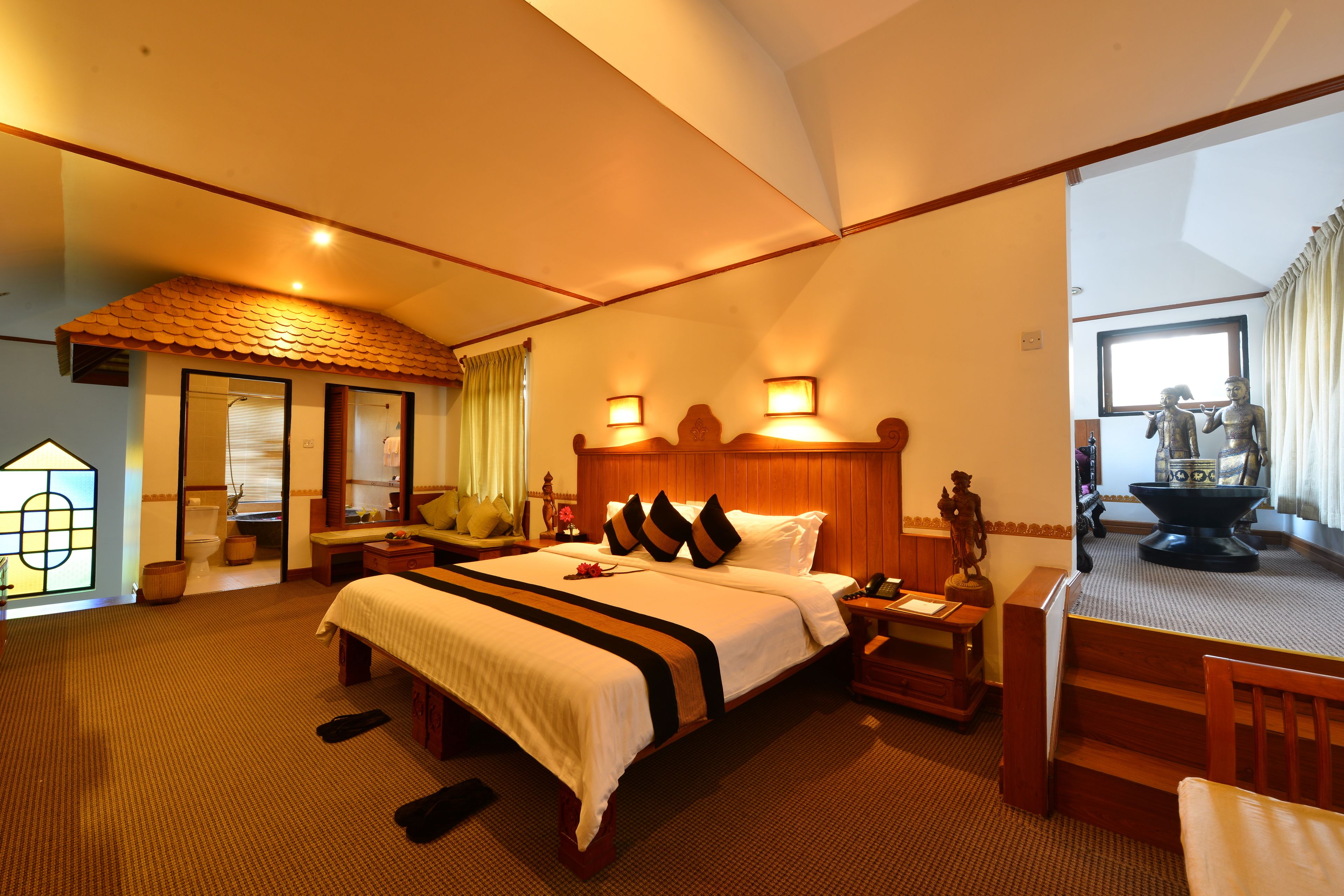 amazing suite | minibar, in-room safe, desk, iron/ironing board