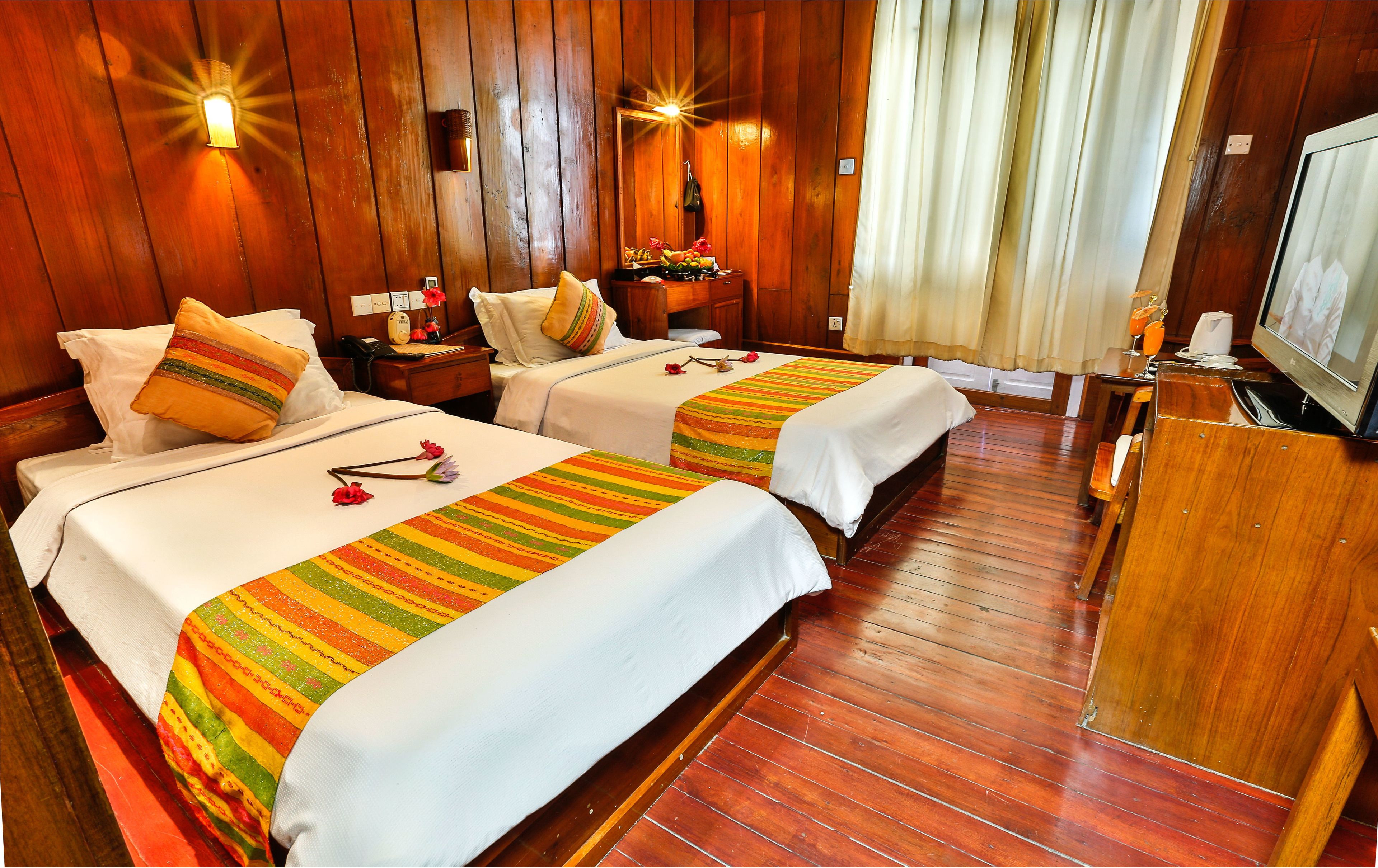 superior room | minibar, in-room safe, individually decorated, individually furnished