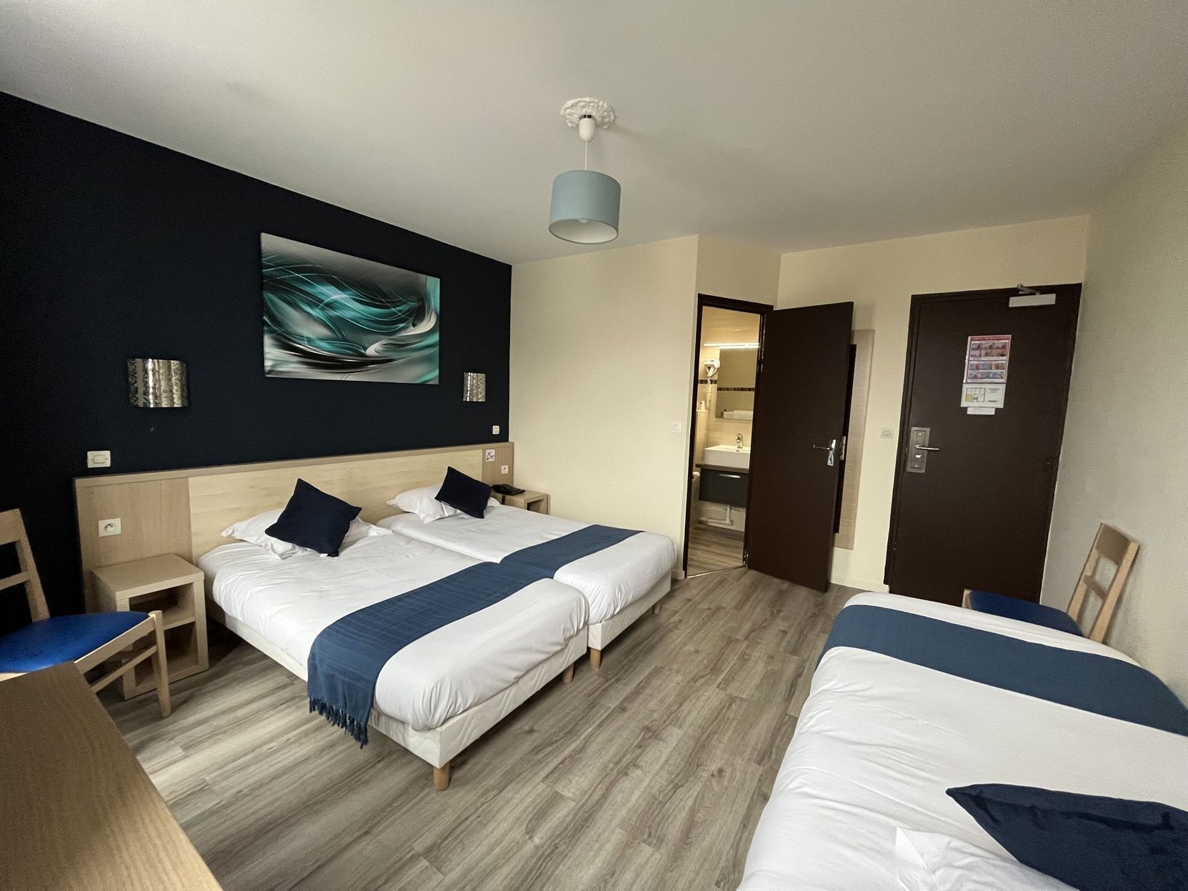 Free WiFi, bed sheets