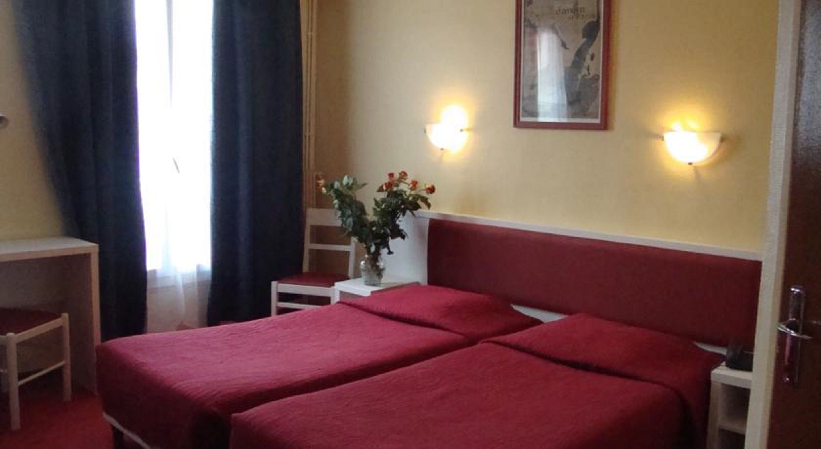 Free WiFi, bed sheets