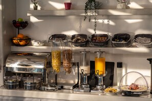 Petit déjeuner buffet compris tous les jours