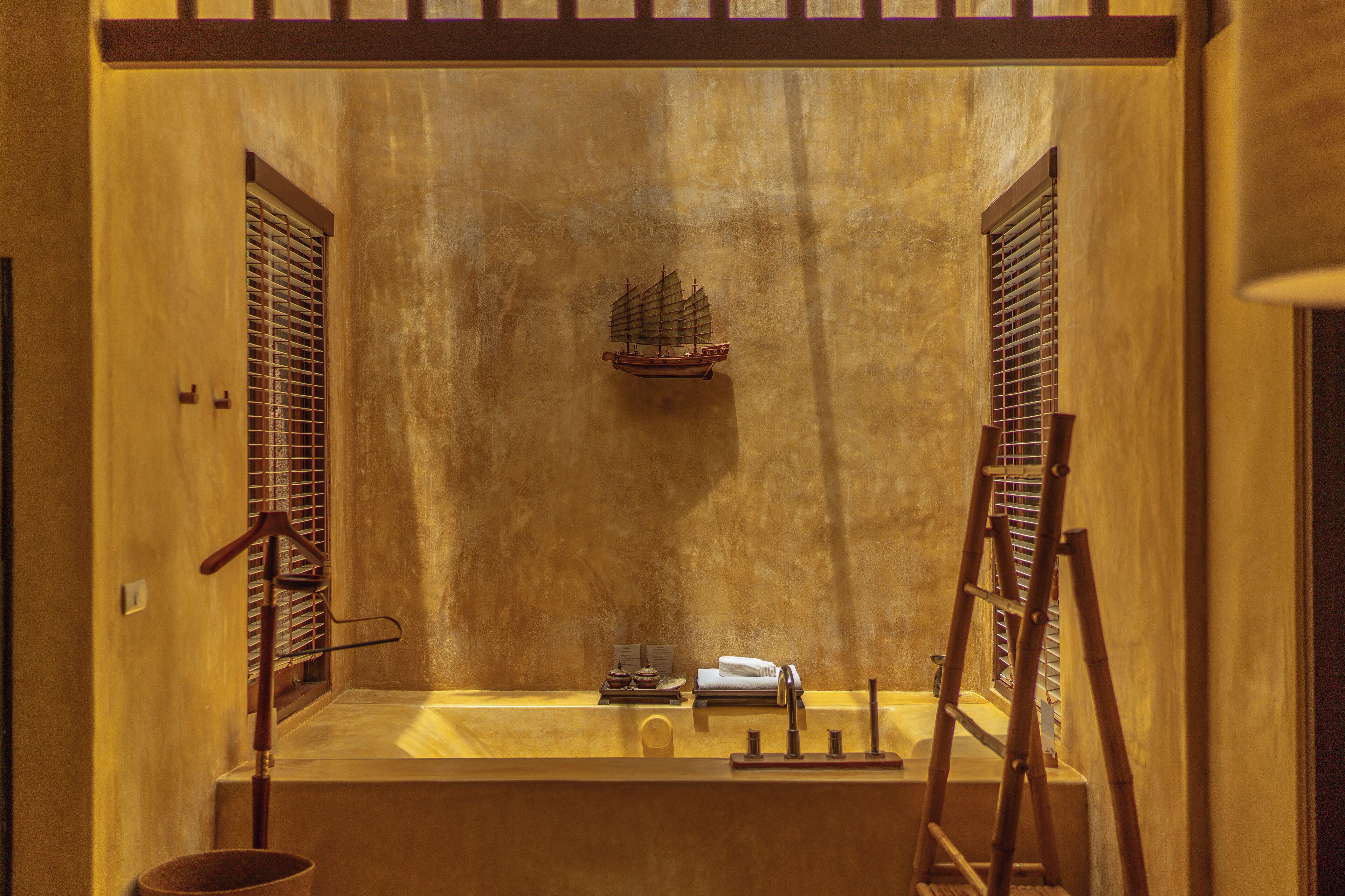 beachfront suite pool villa | bathroom | separate bathtub and shower, deep-soaking bathtub, rainfall showerhead