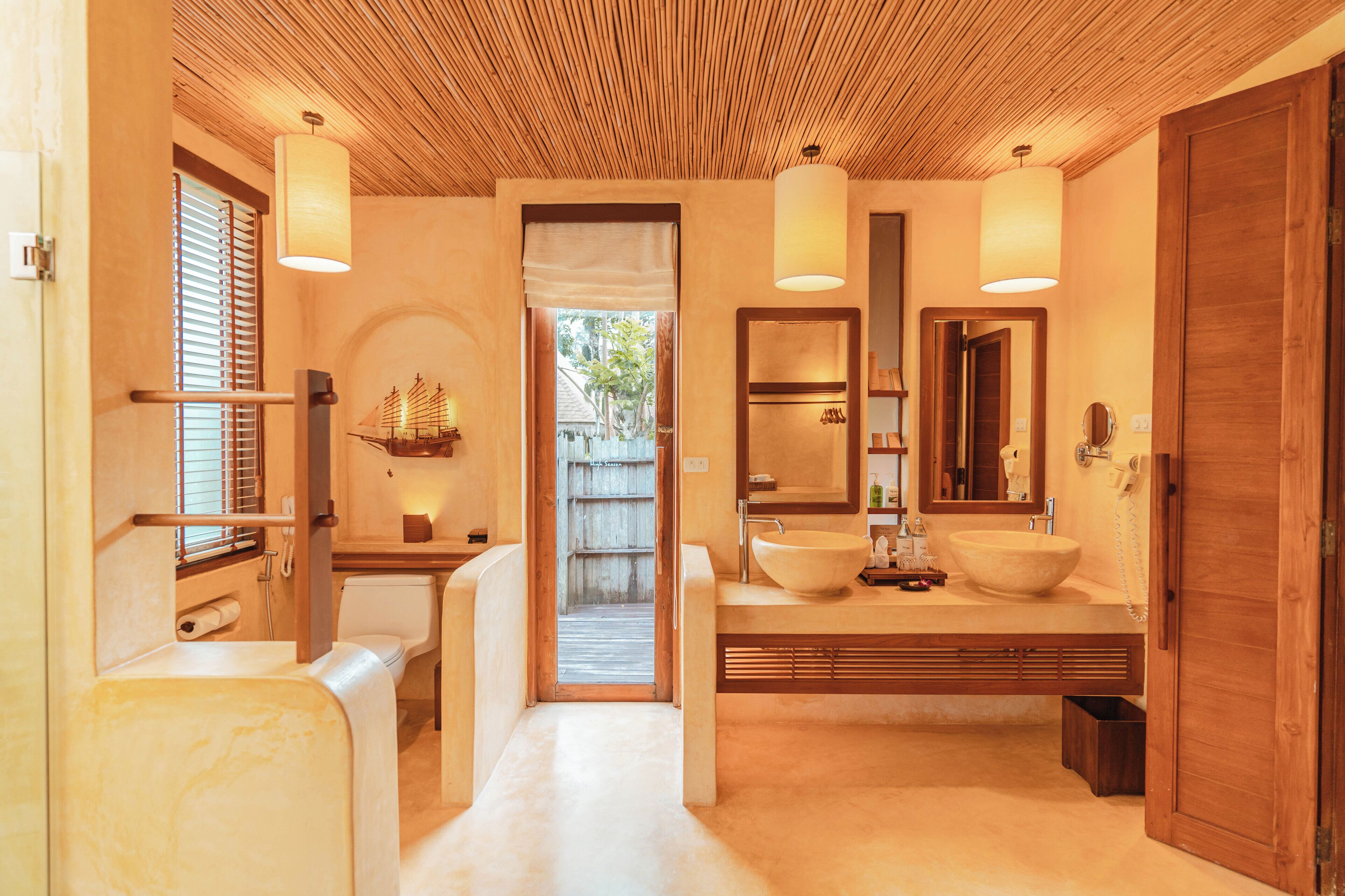 grand pool villa | bathroom | separate bathtub and shower, deep-soaking bathtub, rainfall showerhead