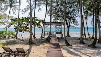 Beachfront Suite Pool Villa | Beach/ocean view