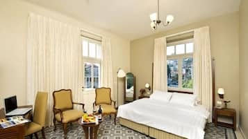 Deluxe Room, Balcony