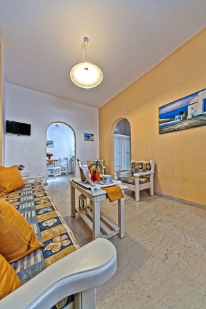 Apartment (Maisonette) | Living area | LCD TV