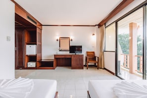 Superior Double Room | In-room safe, desk, laptop workspace, blackout drapes - Bauman Ville Hotel (Patong)