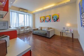 Comfort Apartment, 1 Bedroom, Balcony | Iron/ironing board, free cribs/infant beds, free WiFi - Partner Guest House Shevchenko (Kyiv)