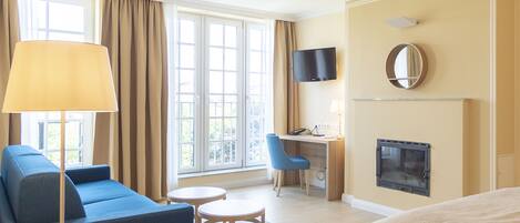 Family Double Room, Garden View | Premium bedding, minibar, in-room safe, desk