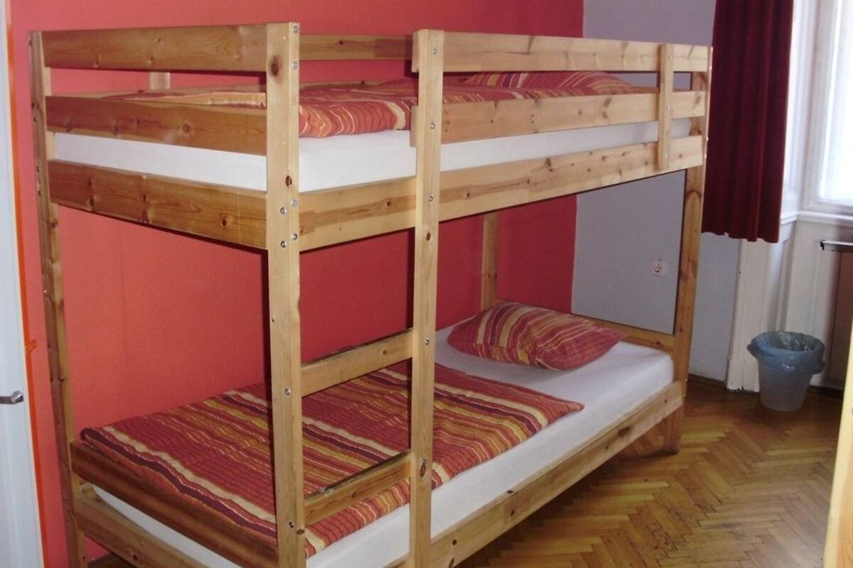 One Bed in 4-Bed Dormitory | WiFi (free)