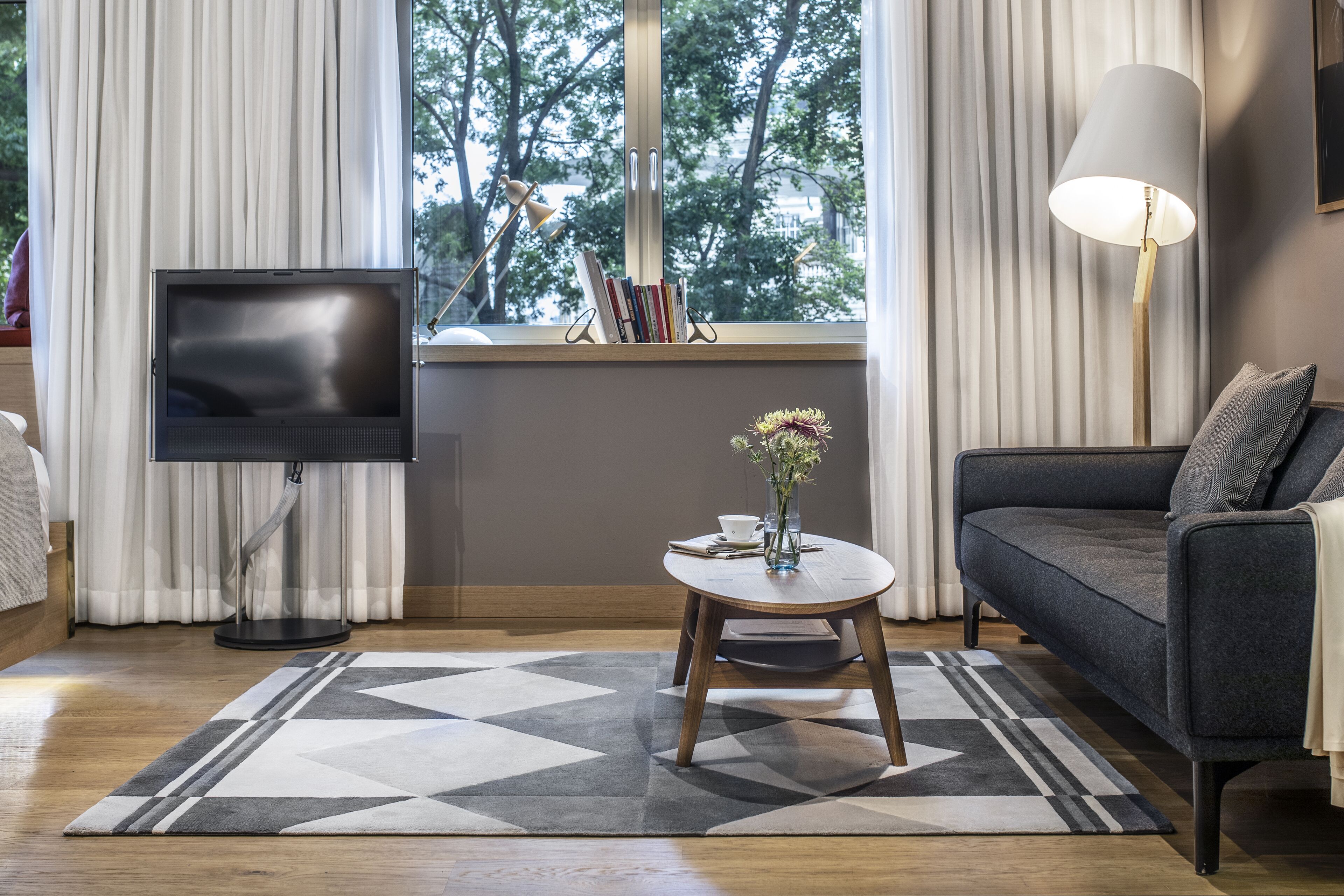 deluxe double room, accessible, park view (1. stock) | city view