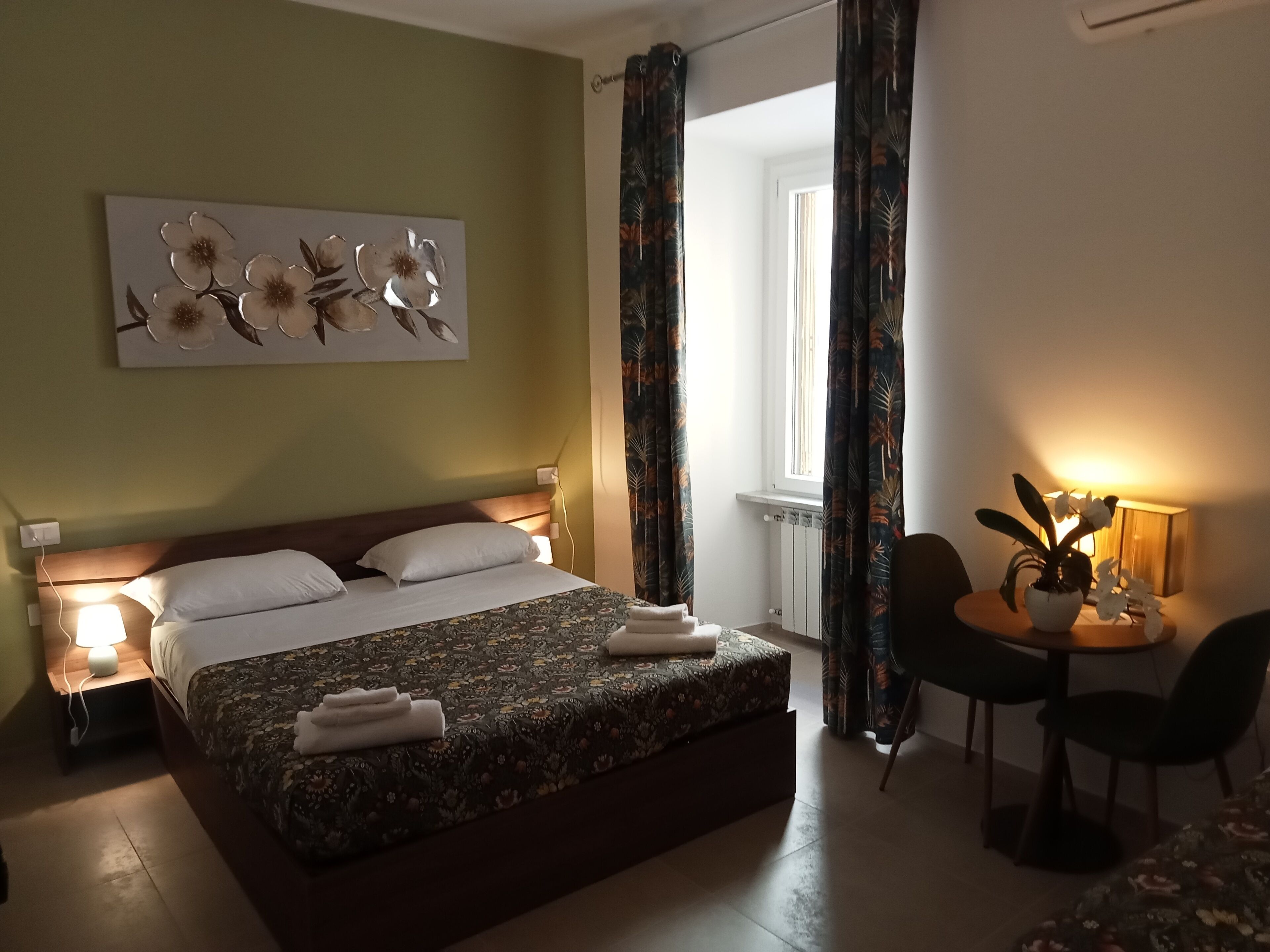 Luxury Condo | Hypo-allergenic bedding, individually decorated, individually furnished