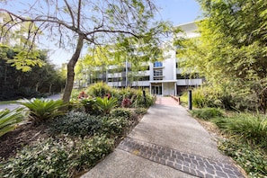 Unclassified image, 5 of 20, button - Oaks Brisbane Mews Suites (Bowen Hills)