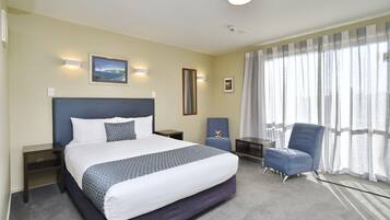 Ropa de cama de alta calidad y colchones con acolchado adicional