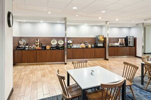 Free daily continental breakfast - Fairfield Inn & Suites Alamosa (Alamosa)