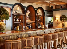 Bar (en el alojamiento)