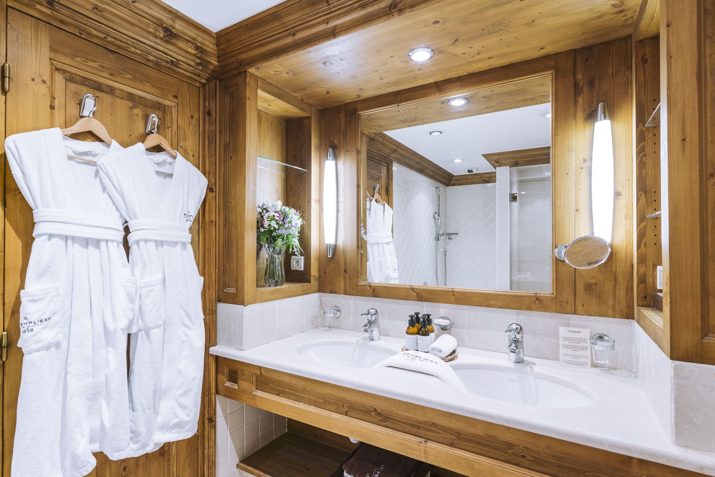 family room, balcony, lake view | bathroom | free toiletries, hair dryer, bathrobes, slippers