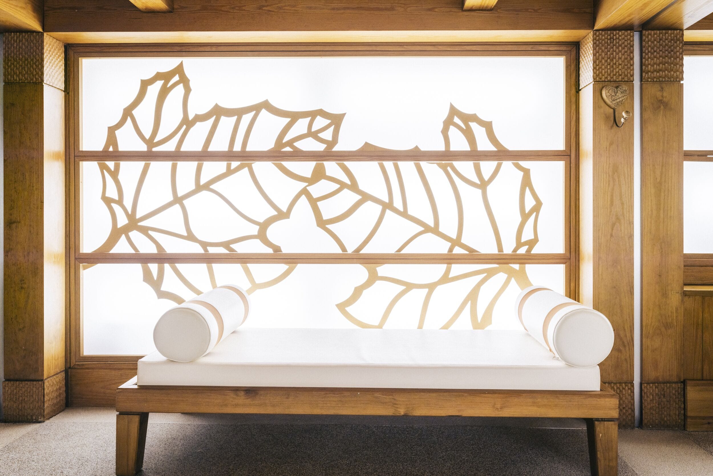 sauna, hot tub, steam room, massages