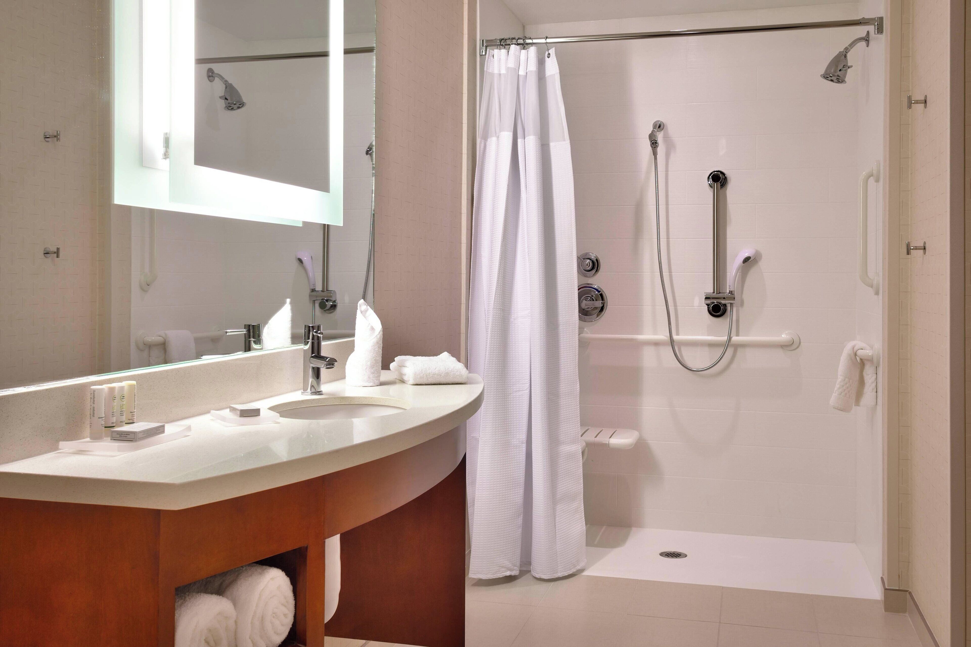 combined shower/bathtub, free toiletries, hair dryer, towels