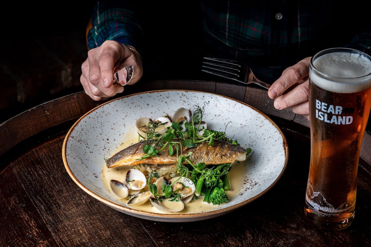 Twin Room, Ensuite | Food and drink