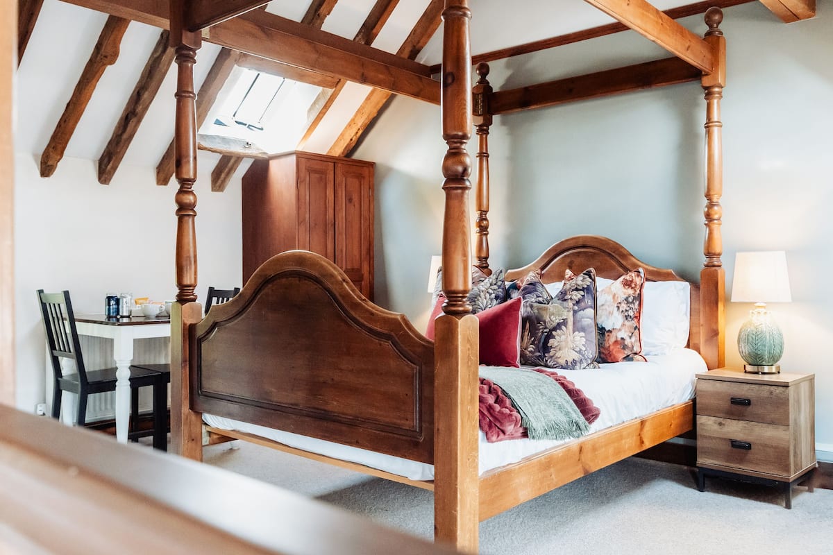 Superior Double Room, Ensuite (Four Poster)