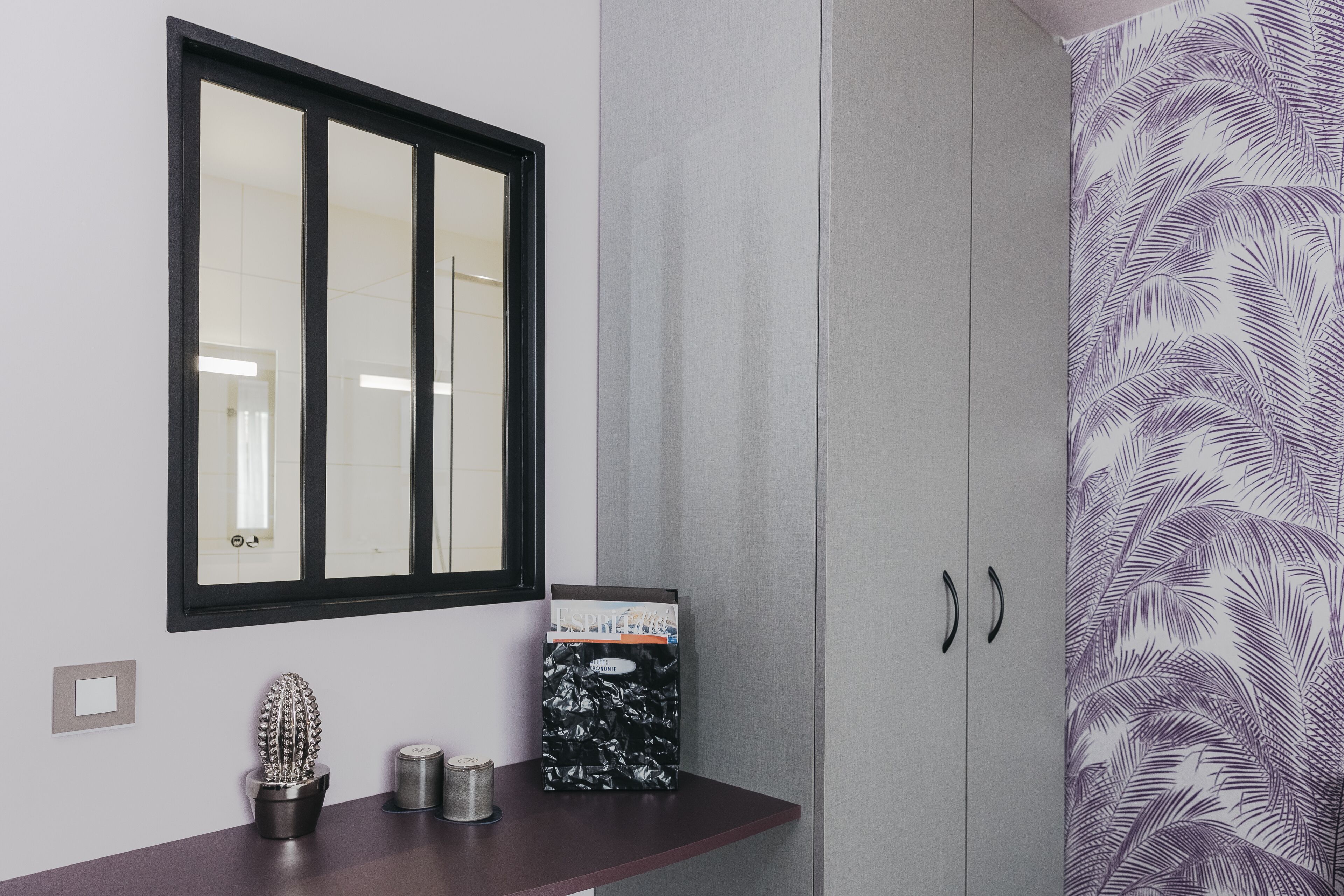 standard double room | bathroom | jetted bath, rainfall showerhead, free toiletries, hair dryer