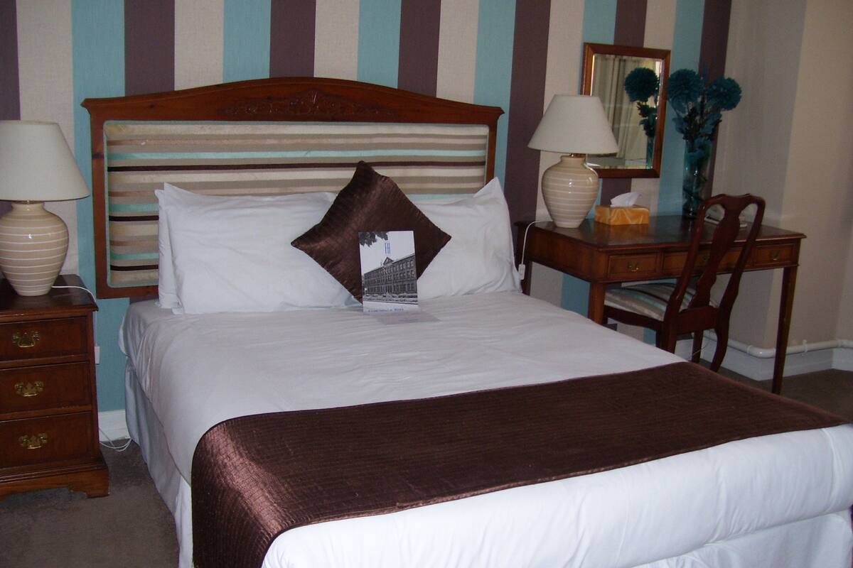 Standard Double Room Single Use | In-room safe, desk, blackout drapes, iron/ironing board