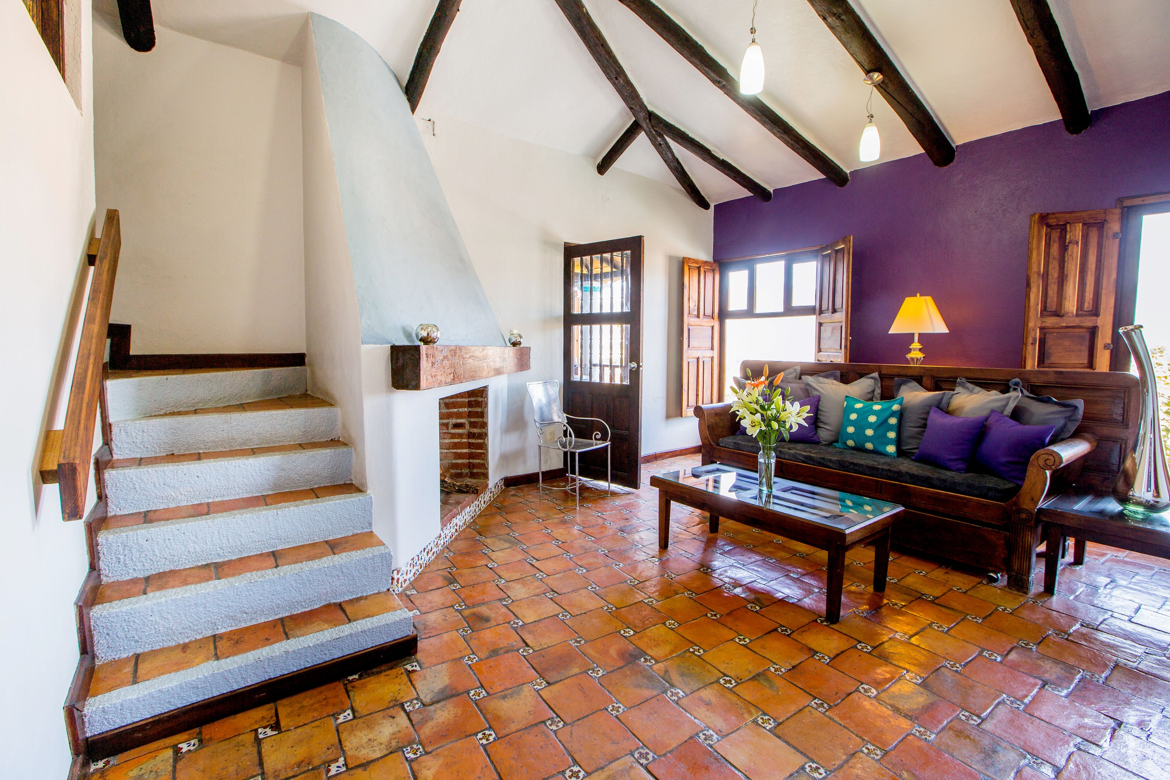 honeymoon suite | living room | 40-inch flat-screen tv with digital channels, tv