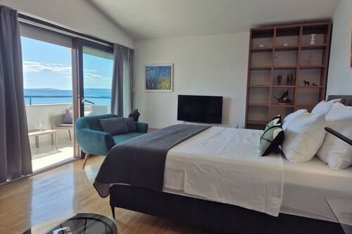 Suite studio panoramique, terrasse, vue sur la mer | Draps en coton égyptien, literie de qualité, couette en duvet