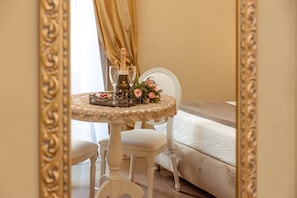 Superior Double Room | Down comforters, pillowtop beds, minibar, in-room safe - Palazzo Cerami (Catania)