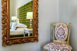 Junior Suite | Down duvets, pillow-top beds, minibar, in-room safe