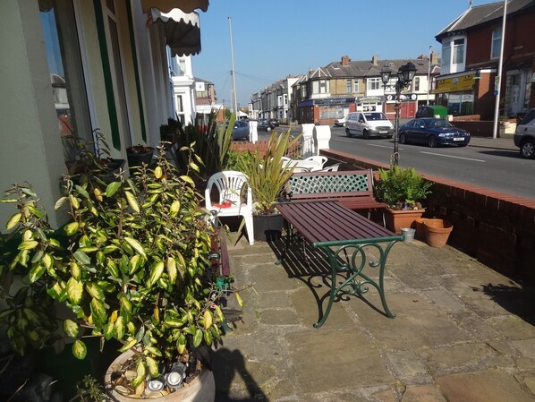 Dining - Lindisfarne Holiday Flats (Blackpool)