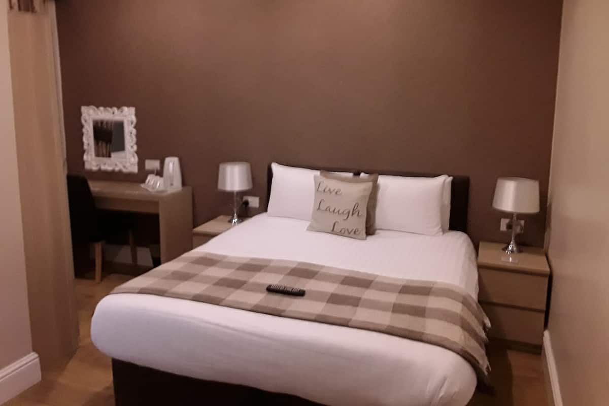 双人房 (Room 7) | 熨斗/熨板、免费 WiFi、床单