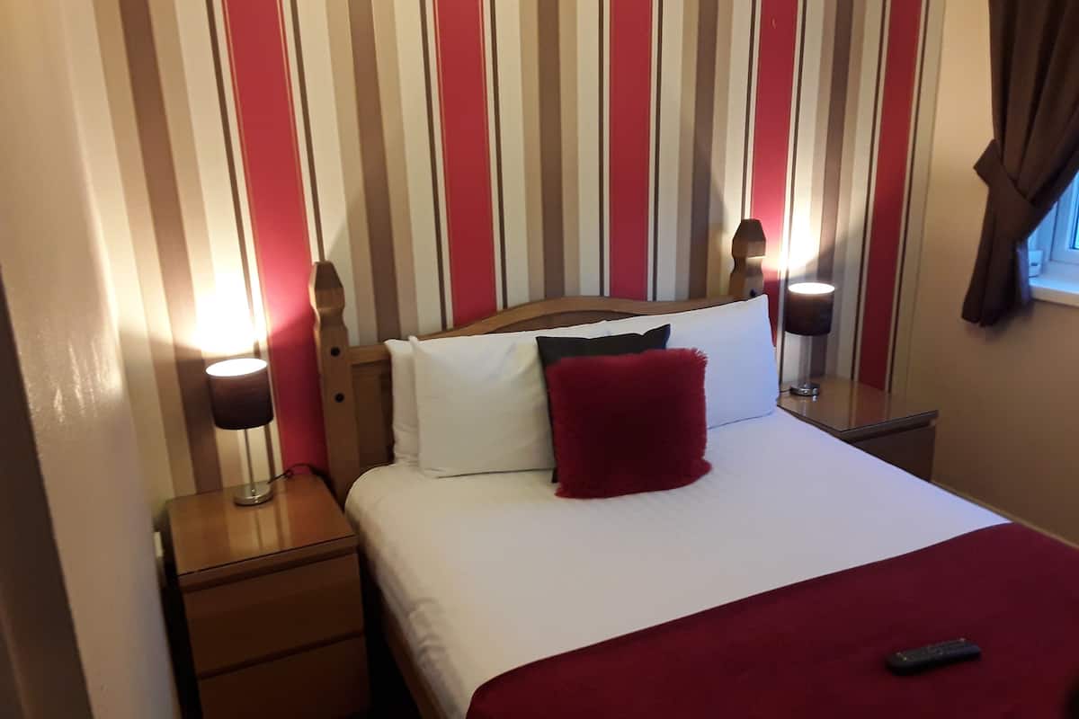 双人房 (Room 10) | 熨斗/熨板、免费 WiFi、床单