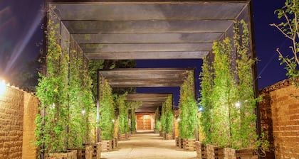 Uvence Arte + Hotel