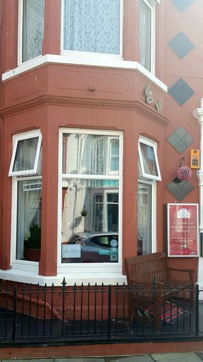 Exterior - Grange House Hotel (Blackpool)