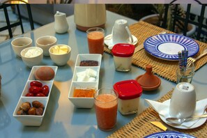 Free daily continental breakfast - Dar El Bali (Fes)
