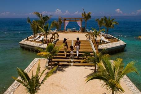 Sun deck. Moulin Sur Mer