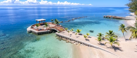 Private beach, sun loungers, beach umbrellas, beach towels