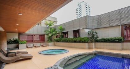 S.M. Grande Residence
